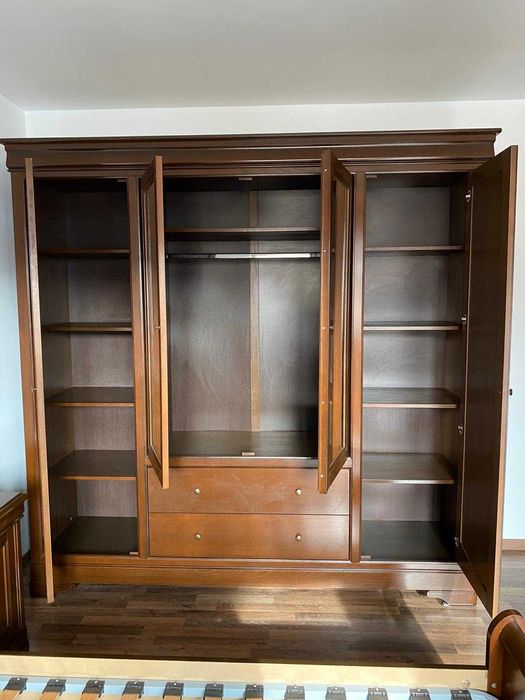 Vand dormitor + dulap + comoda + 2 noptiere