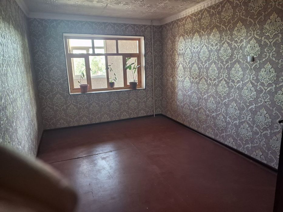 Olmaliq kvartira sotiladi