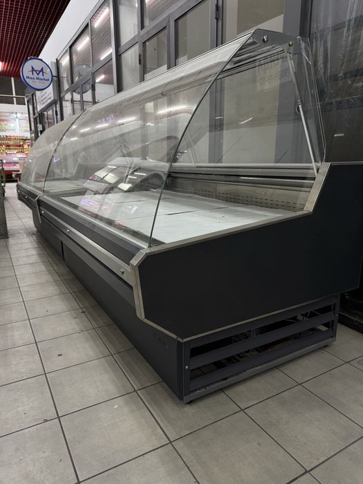 Витриный холодильник AZN