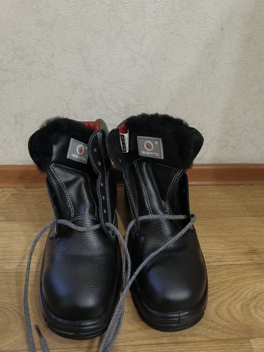 Продам ботинки и сапоги