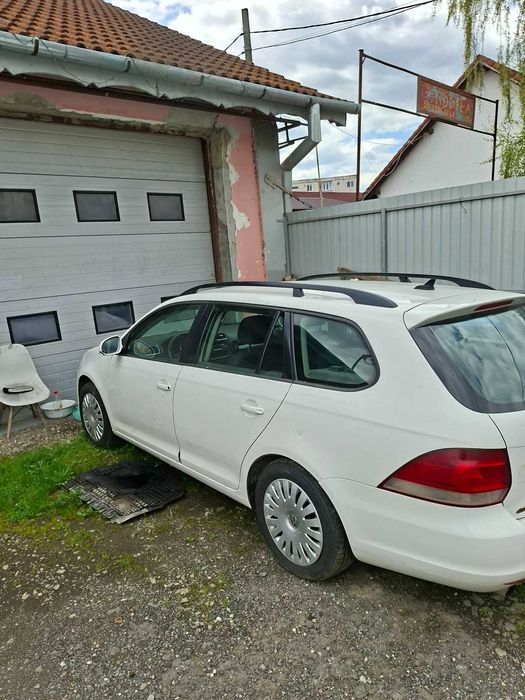 Volkswagen Golf 6 1.6 TDI 105 Cp - CAYC