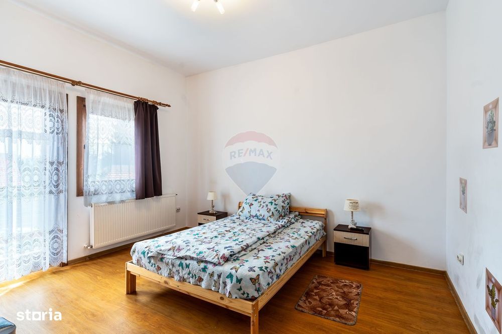 COM 0Cabana cu 7 camere de vânzare, 387 mp utili, 1300 mp teren!