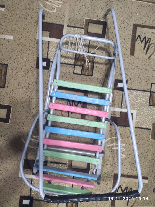 Санки с ручкой детские