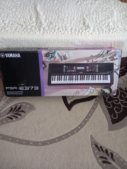 Orga yamaha psr e373