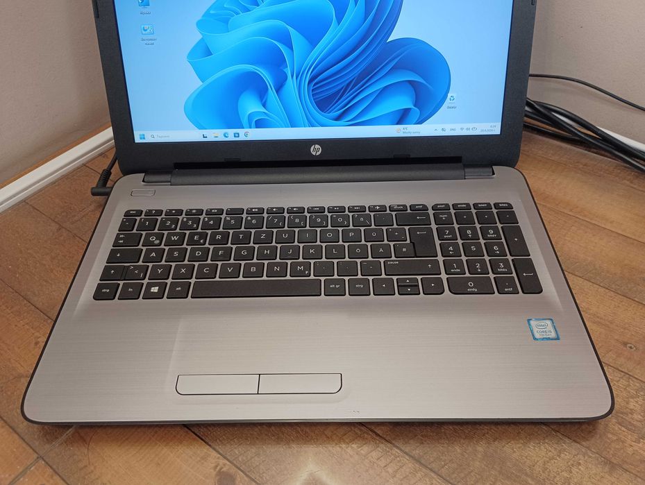 Лаптоп HP 250 G5  i5-7200U  8GB RAM  256GB SSD  нова батерия 15,6