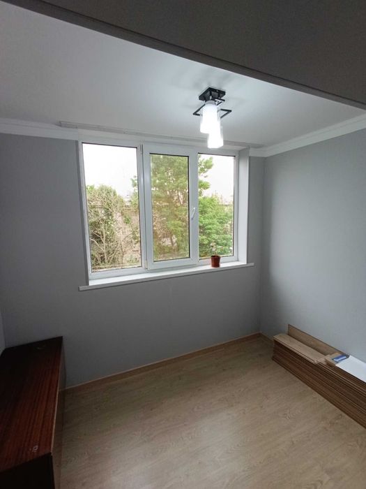 Продается квартира 2/4/4 в Мирабадском район, парк Фуркат