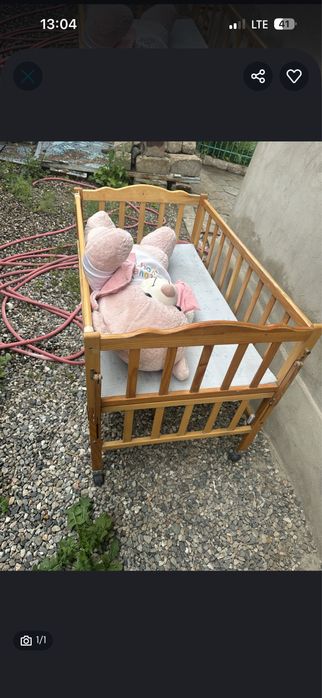 Кровать с колясами