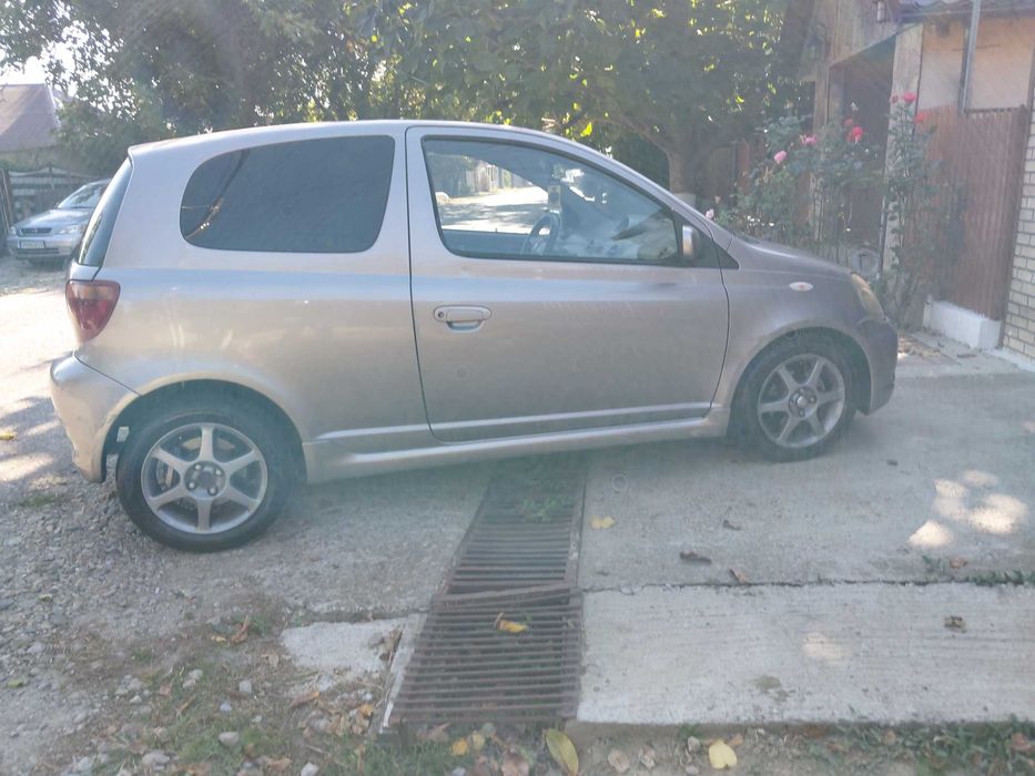 Toyota Yaris 1 2002