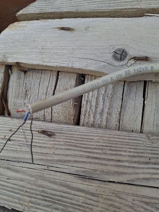 кабель четерех жильный продам