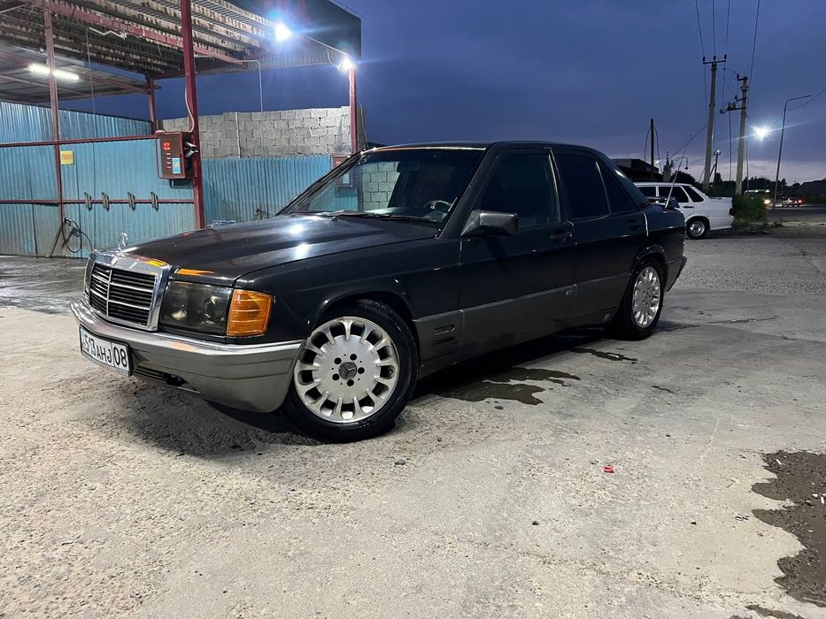 Mercedes - Benz 190