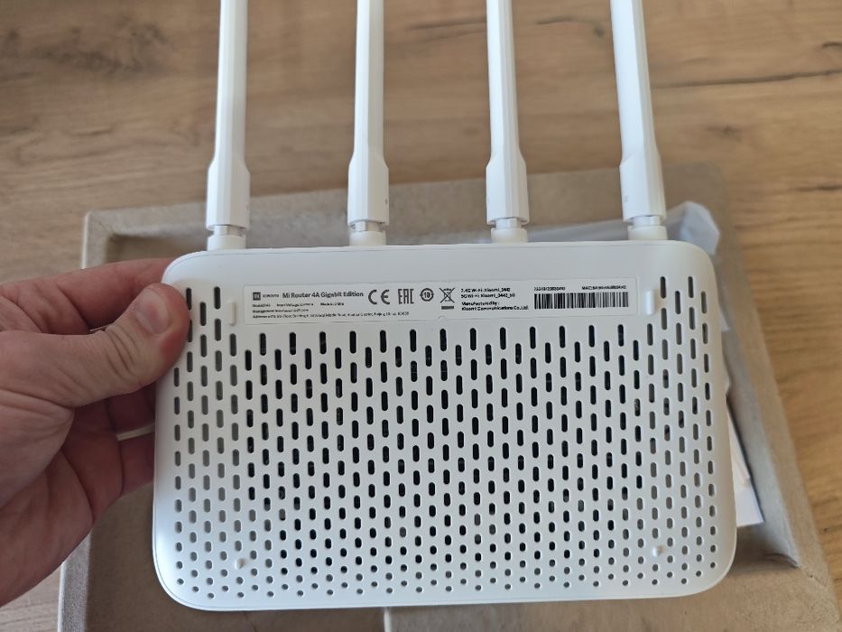 Продам роутер Xiaomi
