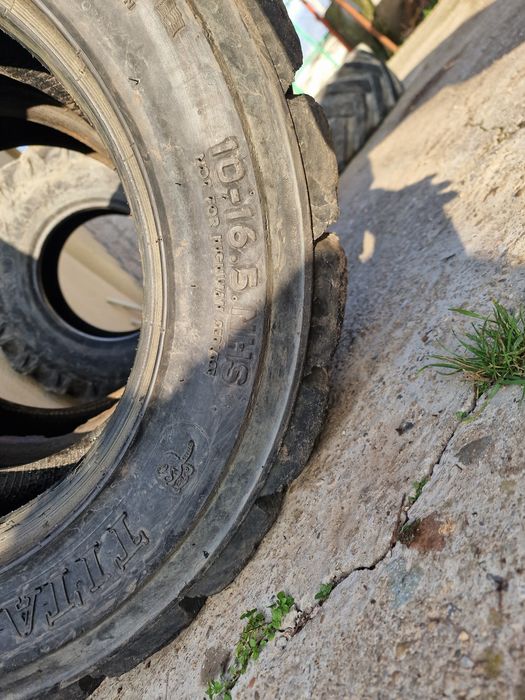 Anvelope Bobcat 10-16.5 marca Titan