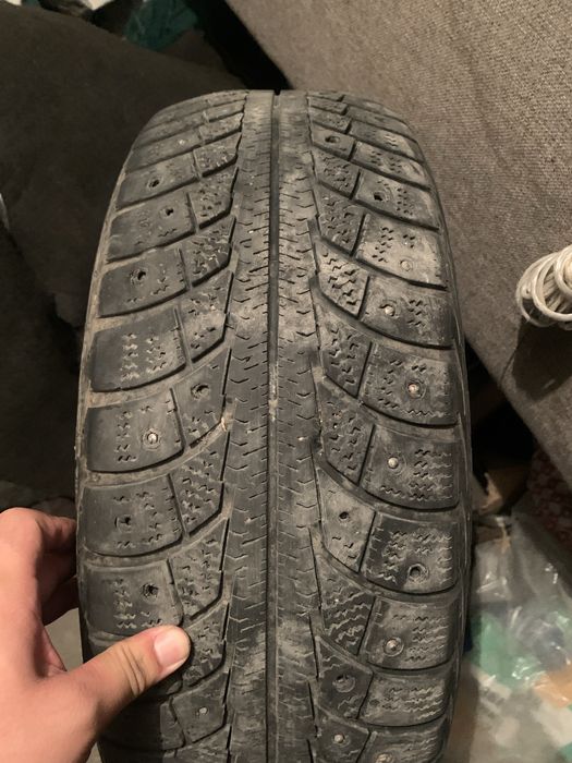 Резина зима 15 шипованная