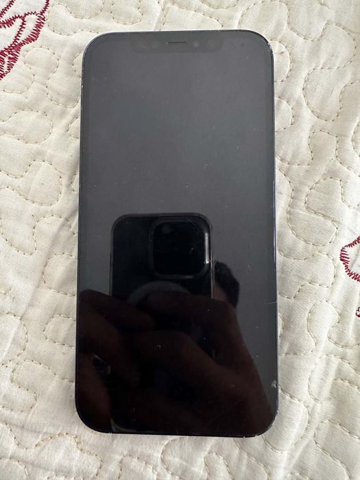 Vand sau schimb iphone 12