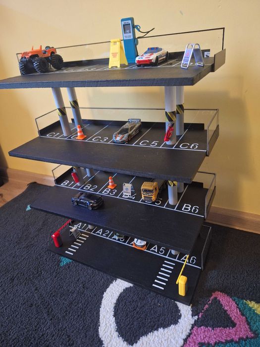 Детски паркинг гараж (ръчна изработка)