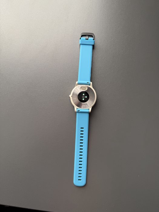 Смарт часовници Garmin vivoactive 3