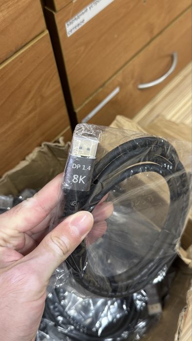 Кабеля DisplayPort, HDMI, VGA, DVI