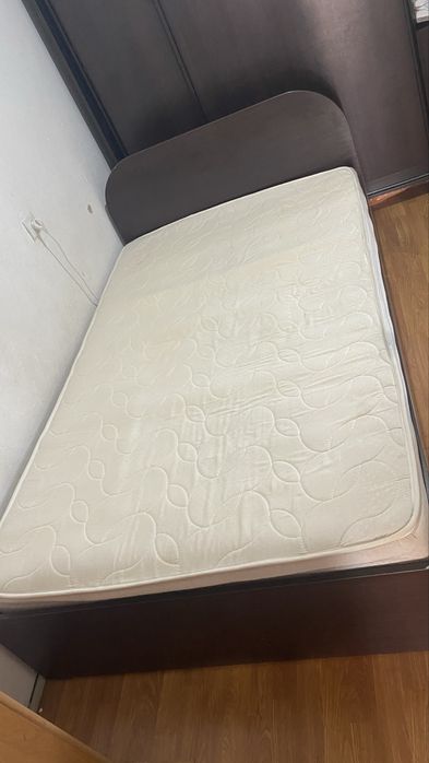 Продам кровать и шифоньер