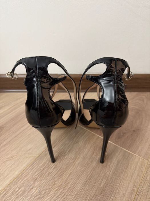 Новые, шикарные босоножки 39 размер