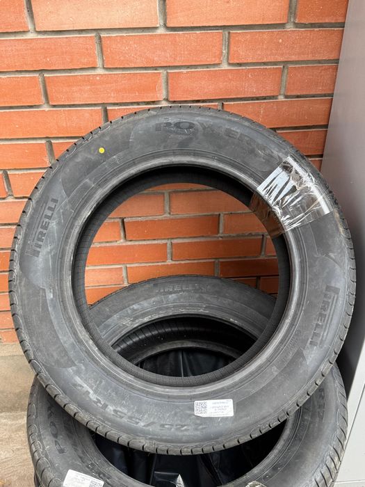 Шина , Резина 225/55/17 Перелли