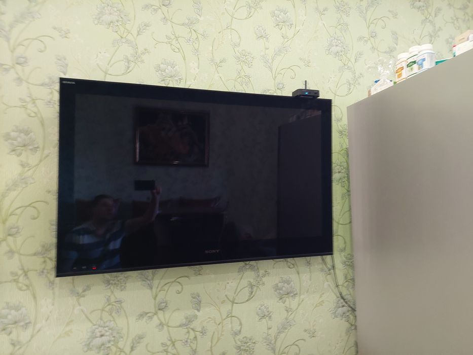 Продам телевизор SONY