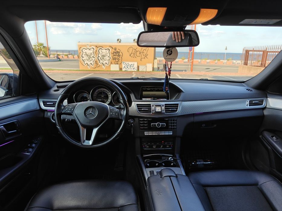 Vând Mercedes clasa E