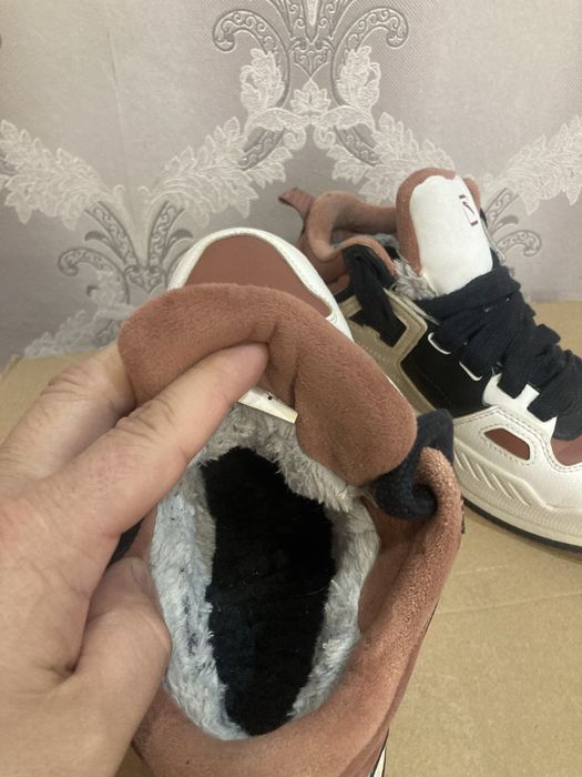 Зимние кроссовки ANTA