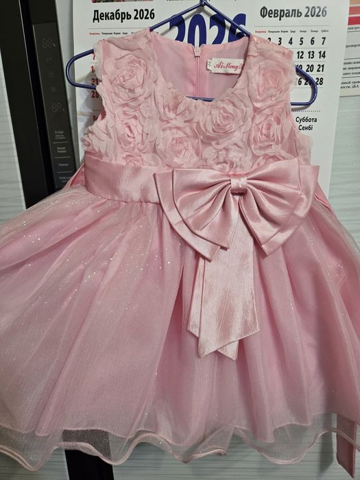 Нарядные платья для девочек