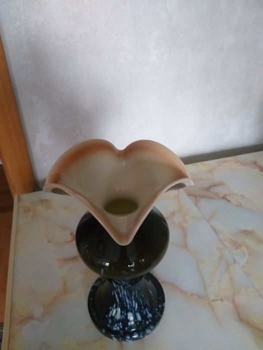 Продам новую вазу керамика