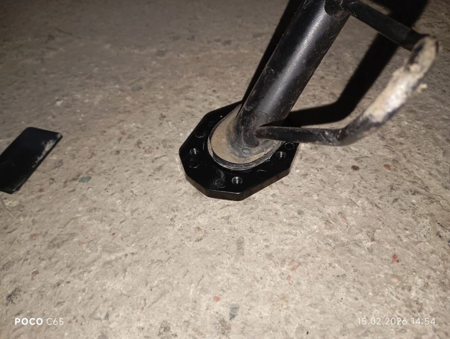 Опора на подножку мопеда скутера