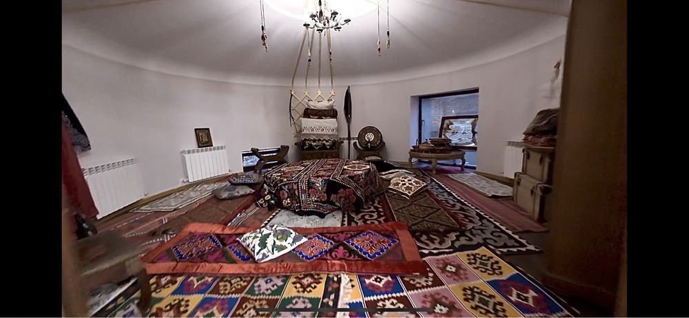 Коттедж дом в аренду в горах Алматы