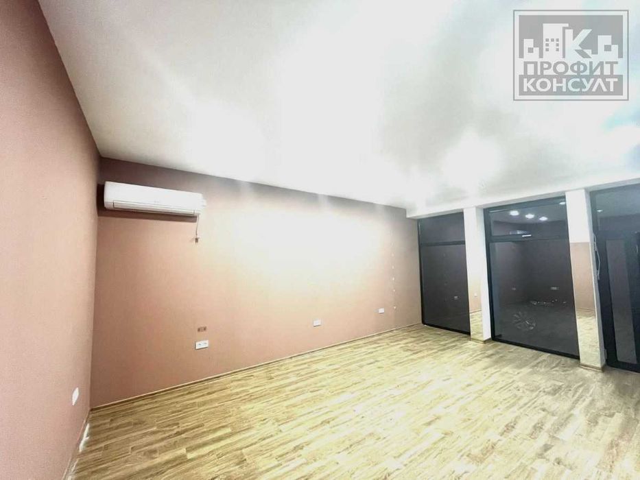 Дава се под наем Магазин в Велико Търново, Център - 40 кв.м за 408 € - Снимка #2