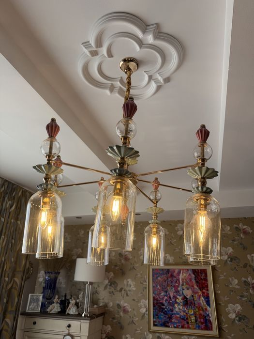 Продам 7 рожковую люстру