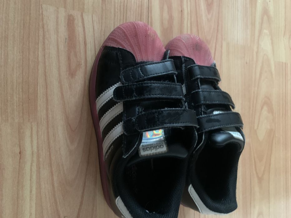 Adidasi originali nr 32