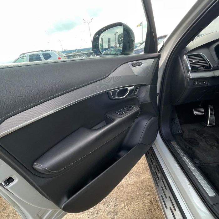 Volvo XC90 Plug-in Hybrid