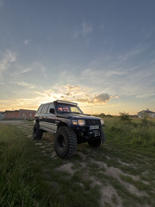 Mitsubishi Pajero 2.8 autoutilitara 5 locuri !
