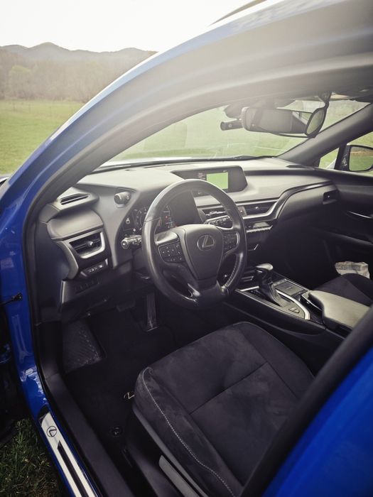 LEXUS UX 2019 — imagine 4
