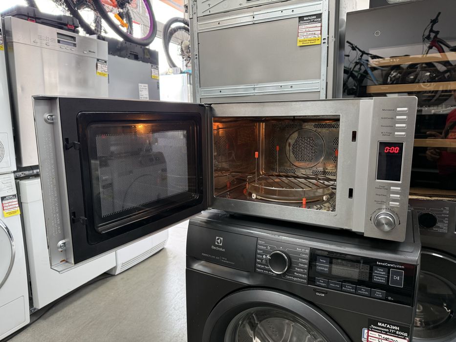 Микровълнова фурна  30литра