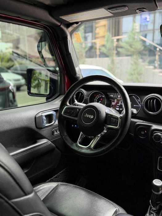 Sotuvda Jeep Wrangler Rubicon 2.0AT hybrid