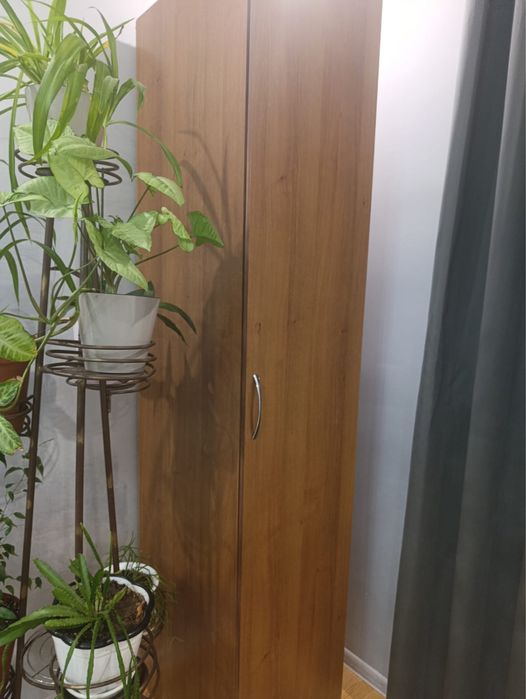 Продам шкаф-пенал