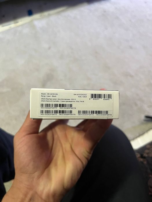 A 07 Samsung xolat yaxshi karobka ochilmagan 128 xotira