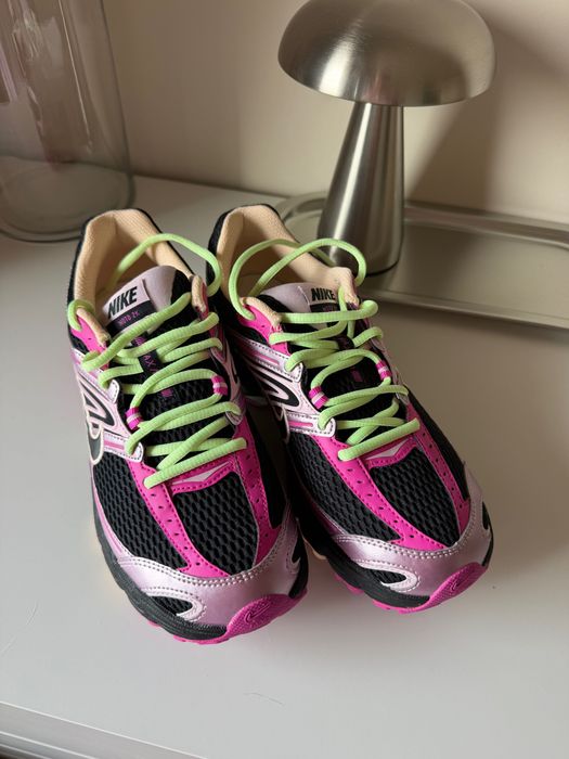 Оригинални маратонки NIKE чисто нови