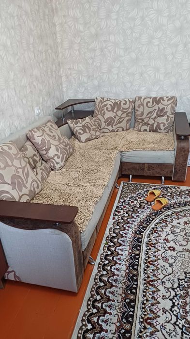 Продам диван в хрошем состоянии