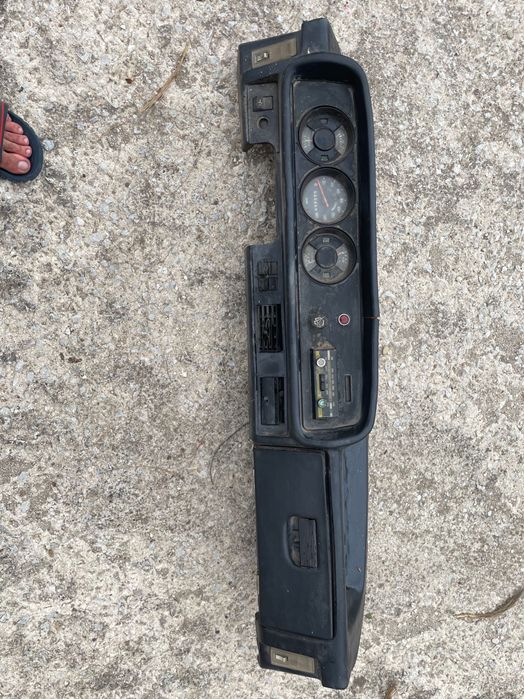 Табло и части за Москвич