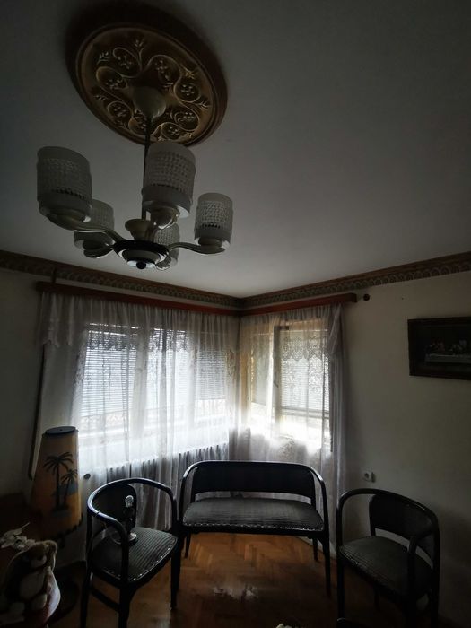 Casa la țară cu gradina