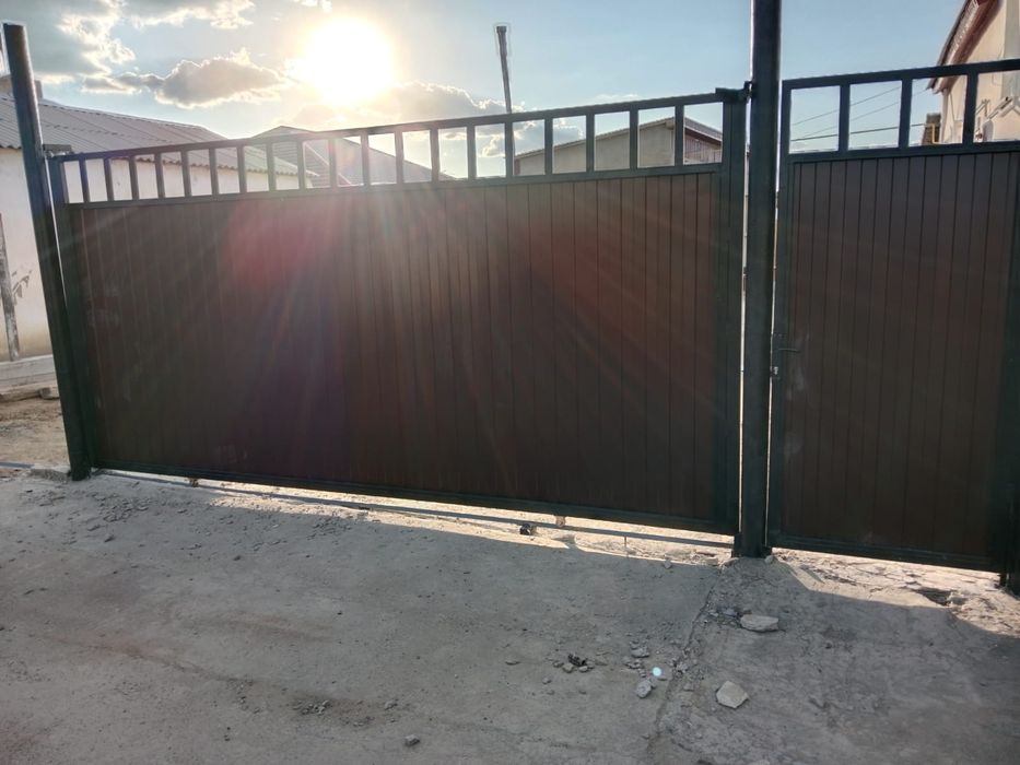 Откатные ворота, заборы, ограждения
