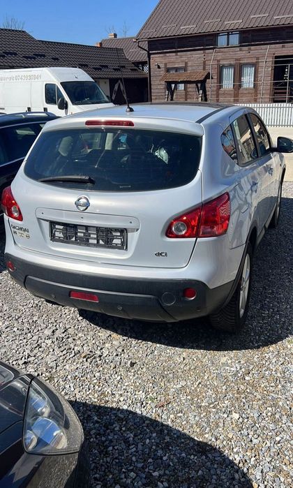 Nissan Qashqai 1.5 detalii la telefon