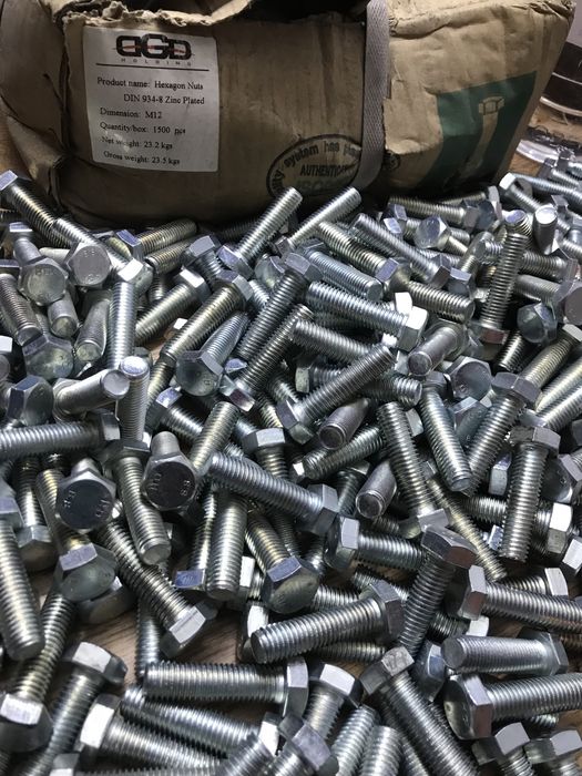 Elemente imbinare  metalice M 12 șuruburi metrice, șaibe, piulițe