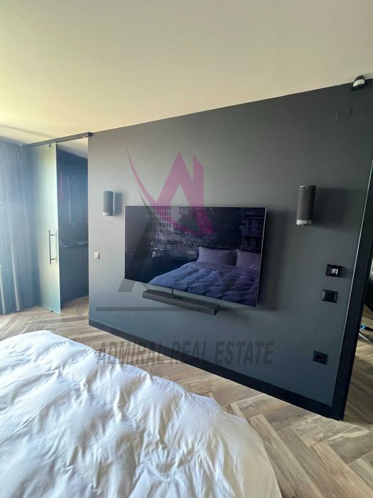 Дава се под наем Тристаен апартамент в Варна, Център - 200 кв.м за 3000 € - Снимка #5