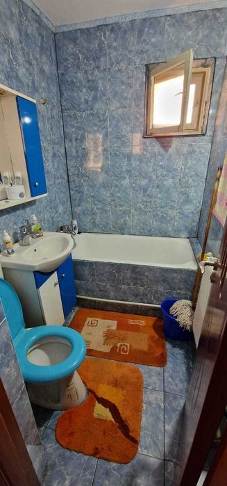 Vand apartament 2 camere decomandat